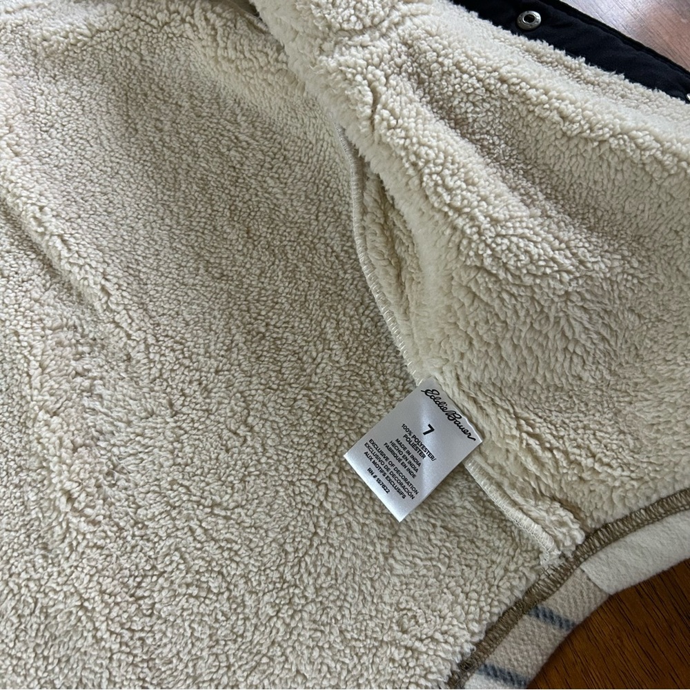 Eddie Bauer Kids Sherpa-Lined Plaid Shacket | Boys Size 7 | Toasty Lumberjack - Picture 3 of 7